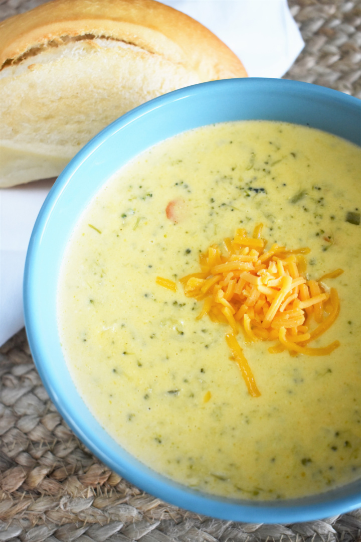 Instant Pot Broccoli Cheese Soup