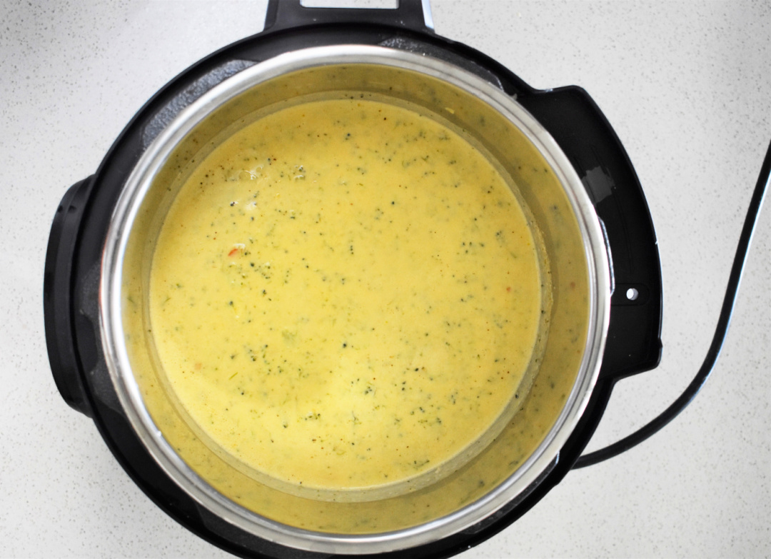 Instant Pot Broccoli Cheese Soup