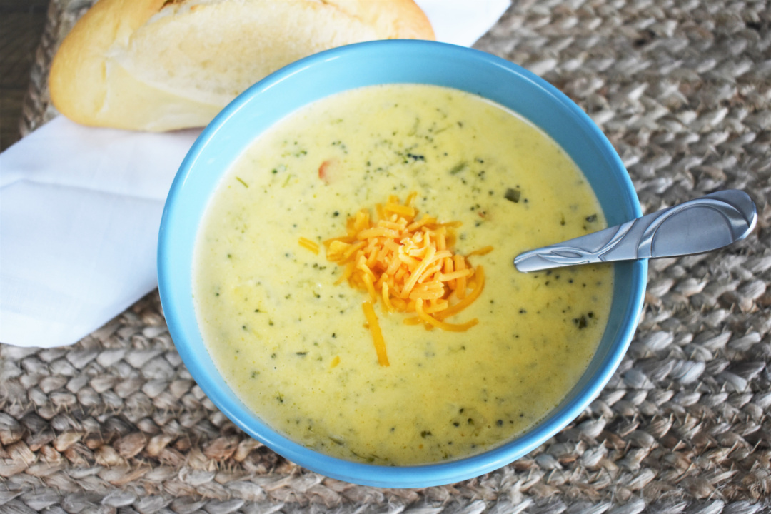 Instant Pot Broccoli Cheese Soup