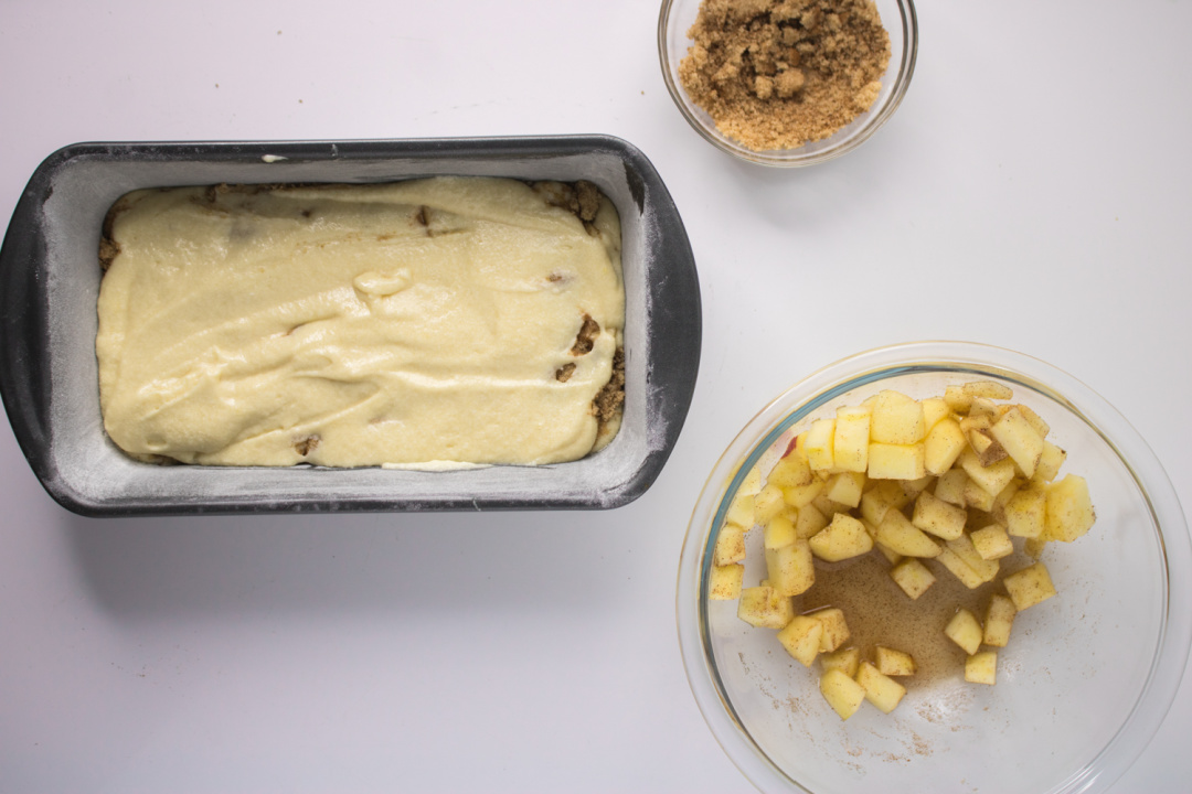 apple fritter loaf cake