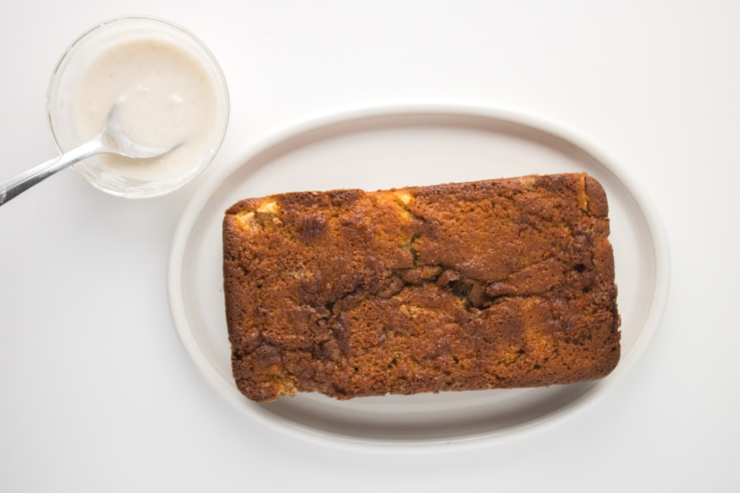 apple fritter loaf cake
