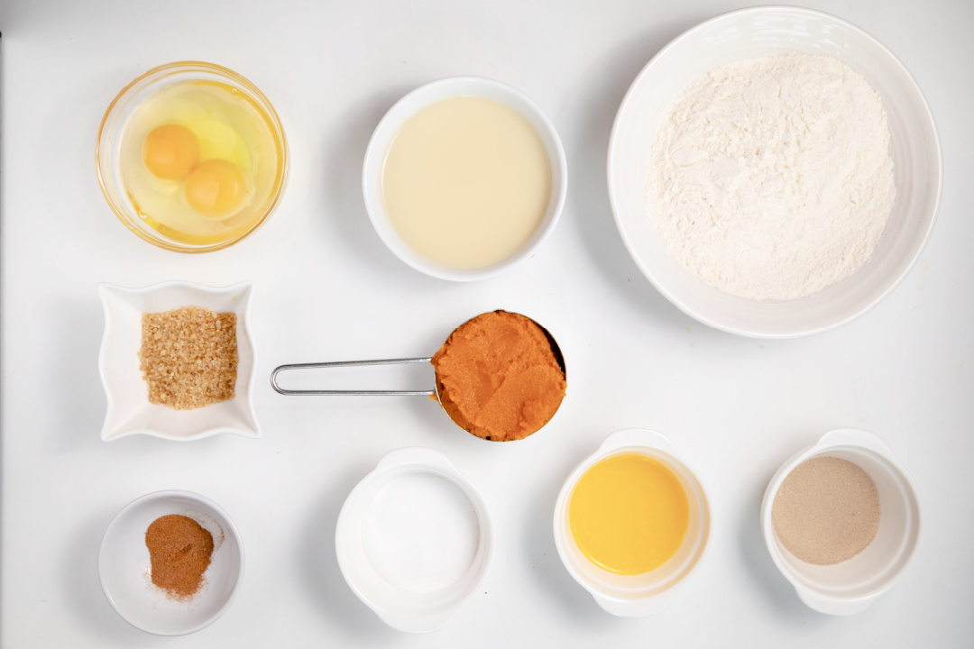 Pumpkin Cinnamon Rolls with Frosting