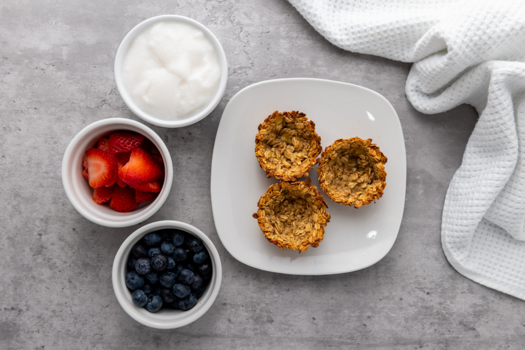 granola berry cups
