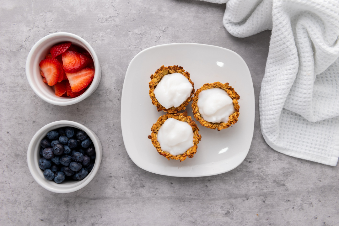 granola berry cups